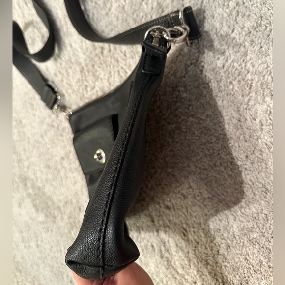 Roots - Black Leather Crossbody Side Bag Purse - Picture 7 of 15